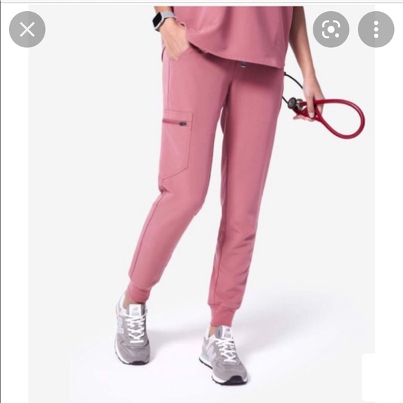 Figs mauve pink medium scrubs set - Picture 3 of 4